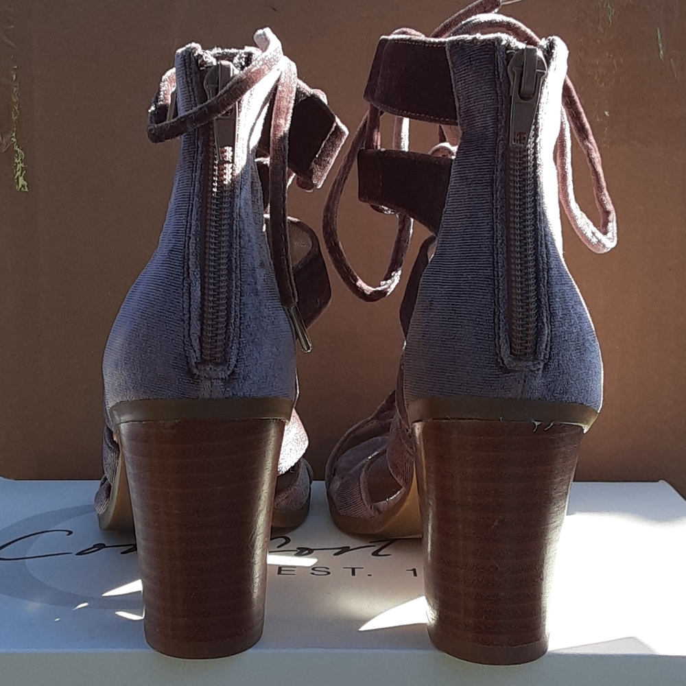 Shoes - Picture 2 of 2